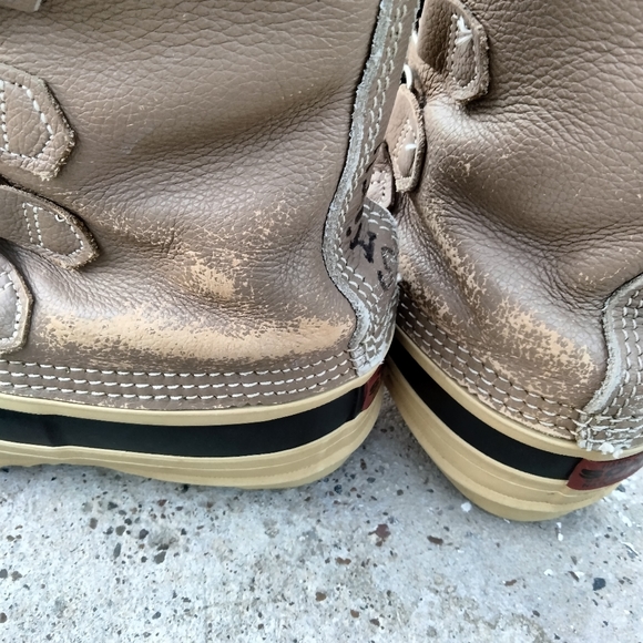 Sorel boots - Picture 7 of 11